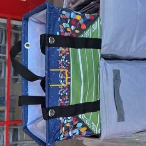 Medium Utility Tote in Touchdown time